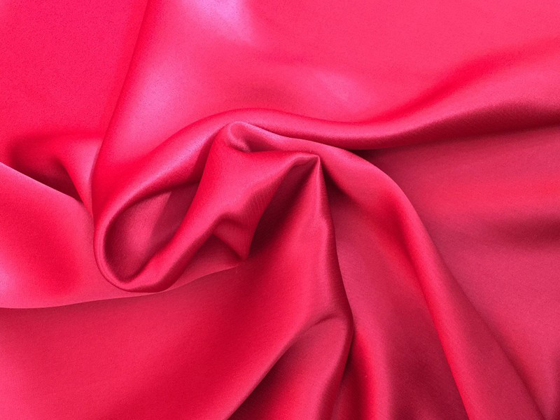 Vải silk có độ bóng đặc trưng