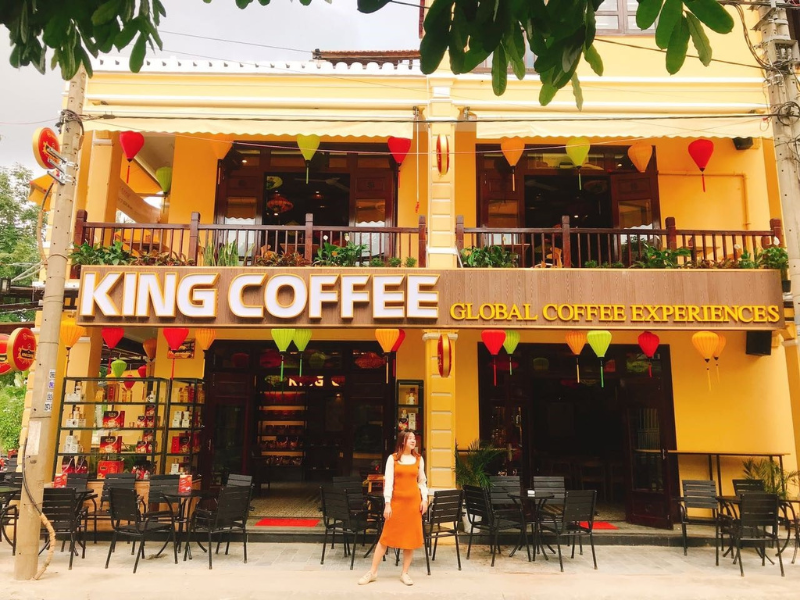 King Coffee đa dạng từ cà phê hòa tan đến cà phê rang xay