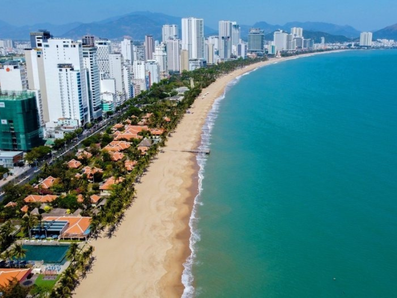 Bãi biển Trung Tâm Nha Trang – Điểm vui chơi sôi động giữa lòng thành phố